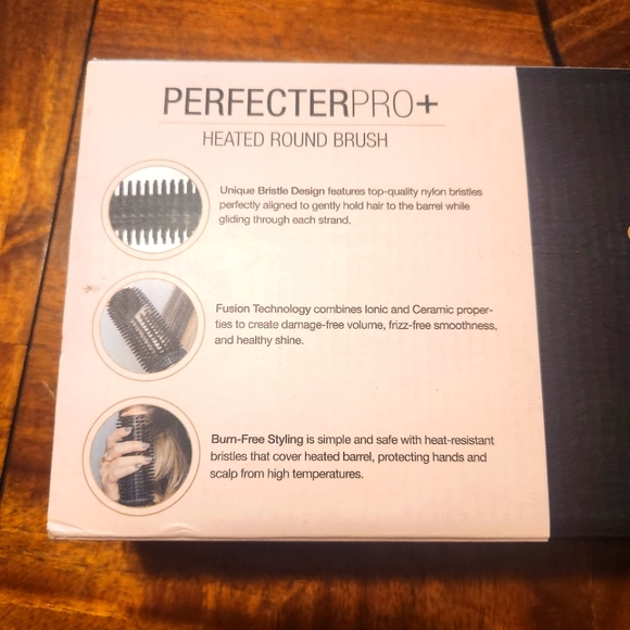 Calista Perfecter Pro Plus Heated Round Brush  .75 Inch - Picture 2 of 7